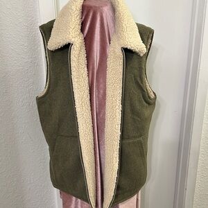 Sanctuary Olive Vest with Cream Sherpa Lining